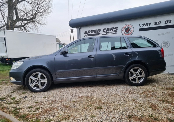 Skoda Octavia cena 25500 przebieg: 280537, rok produkcji 2012 z Suraż małe 106